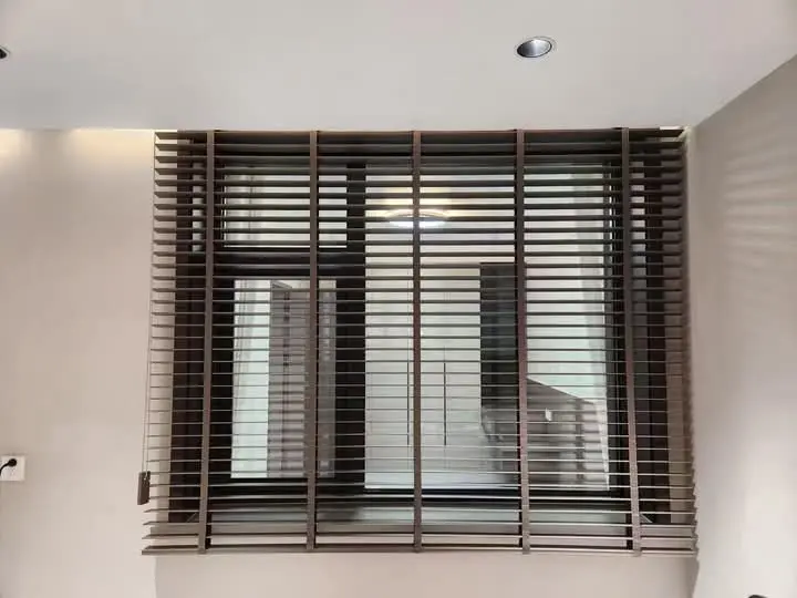 Wooden Blinds for Dining Room