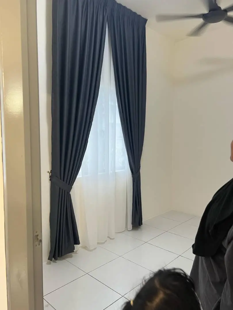 Layered curtains for master bedroom in Cheras by Khan Amin Enterprise